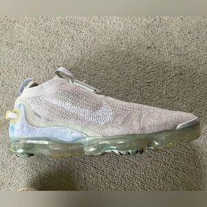 Men’s Nike Air VaporMax 2020 Flyknit Size 13